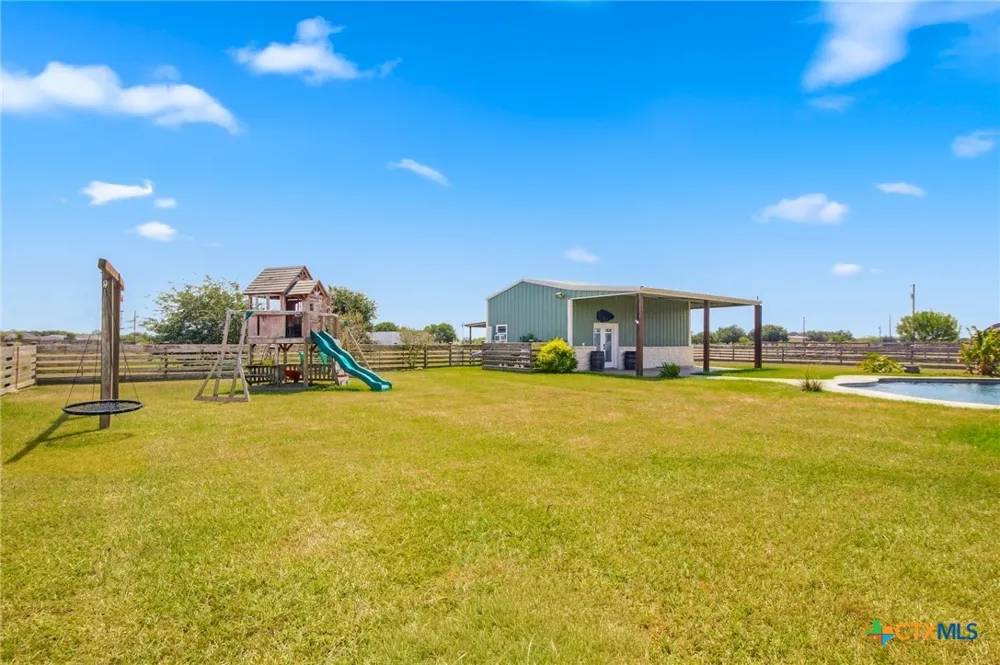 180 Kimber Lane Inez, TX 77968
