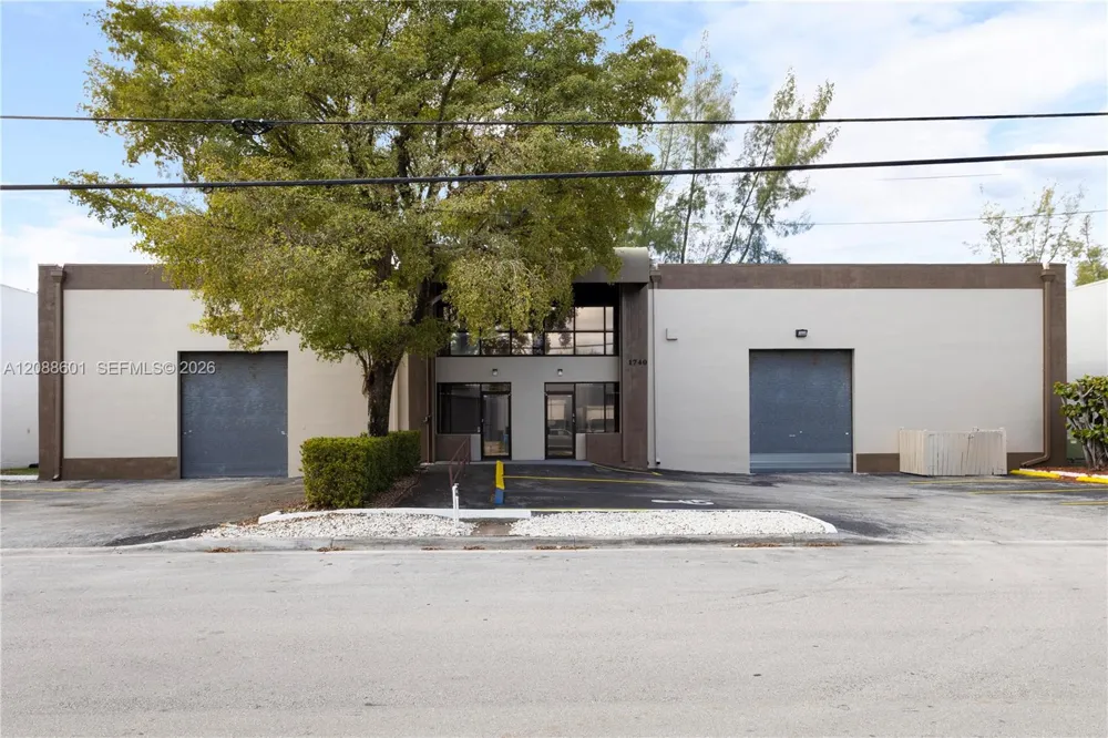 1740 NW 93 AV #1740 Doral, FL 33172