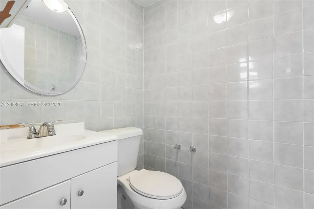 1740 NW 93 AV #1740 Doral, FL 33172