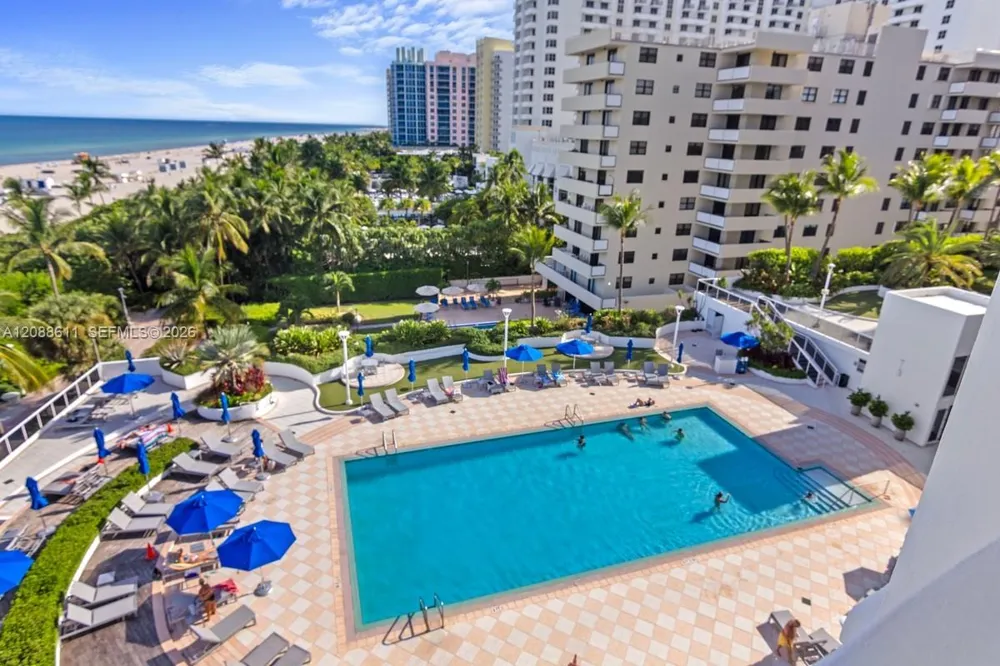 100 LINCOLN RD #748 Miami Beach, FL 33139
