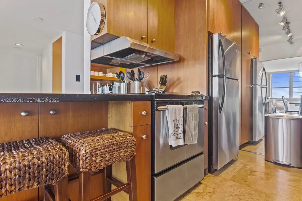 100 LINCOLN RD #748 Miami Beach, FL 33139