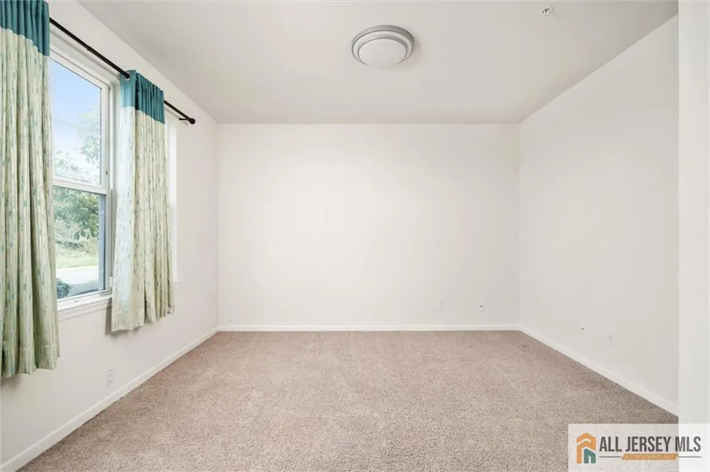 21 Green Street North Brunswick, NJ 08902