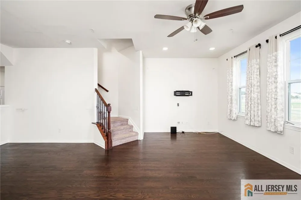 21 Green Street North Brunswick, NJ 08902