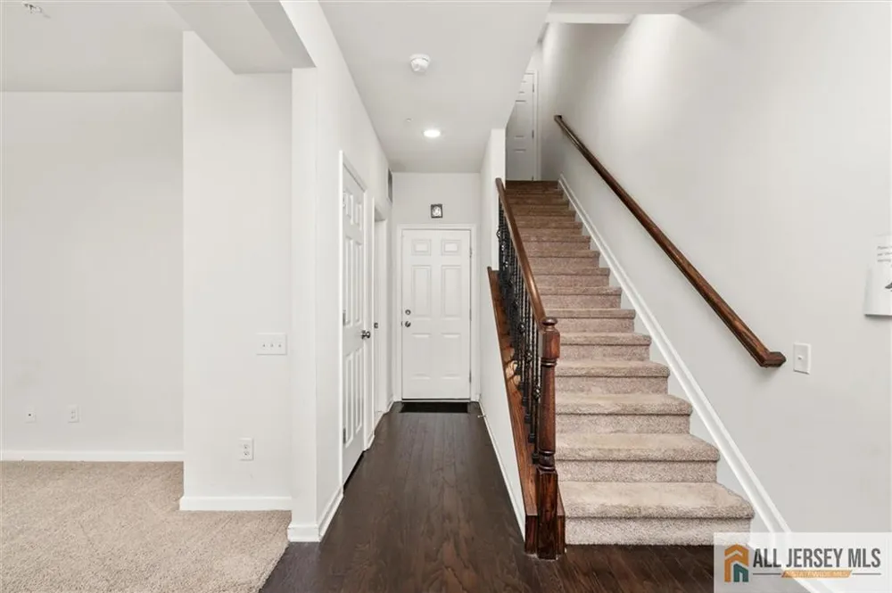21 Green Street North Brunswick, NJ 08902