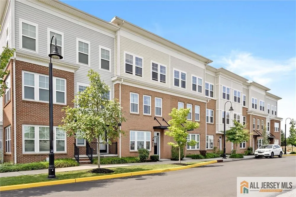 21 Green Street North Brunswick, NJ 08902