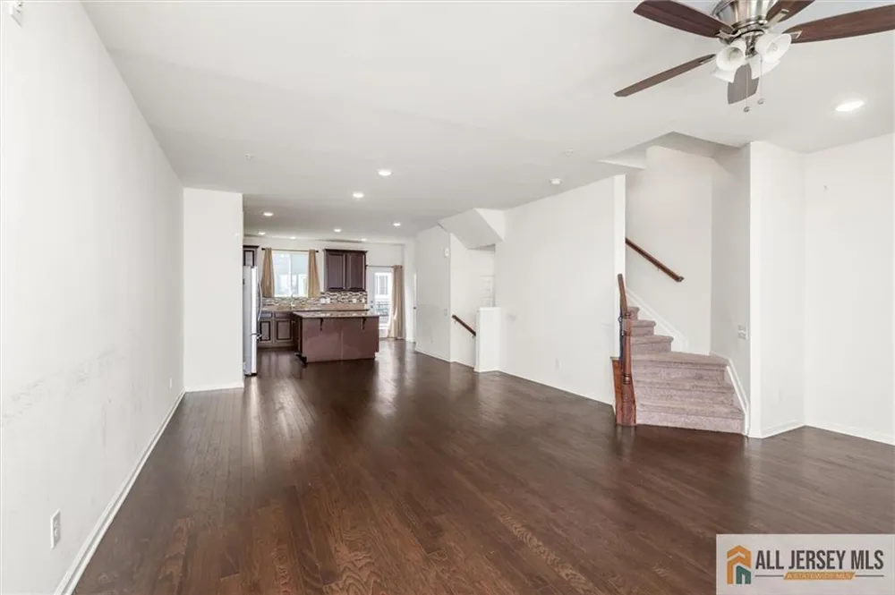 21 Green Street North Brunswick, NJ 08902