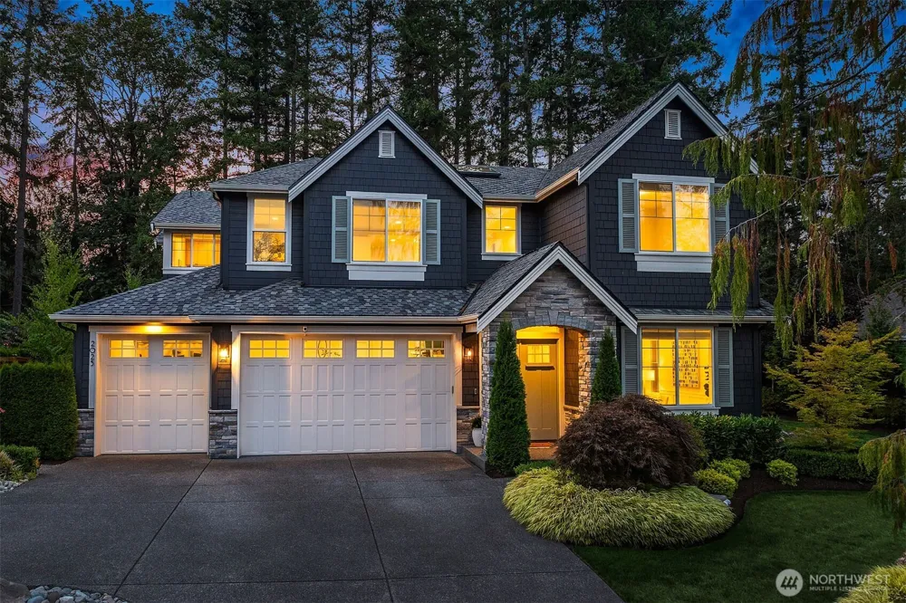 2025 211th Avenue NE Sammamish, WA 98074