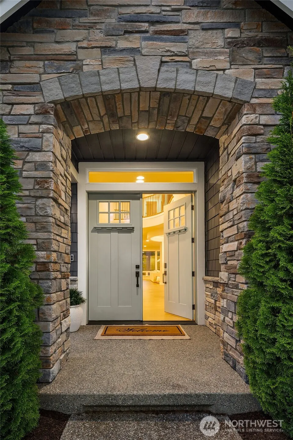 2025 211th Avenue NE Sammamish, WA 98074