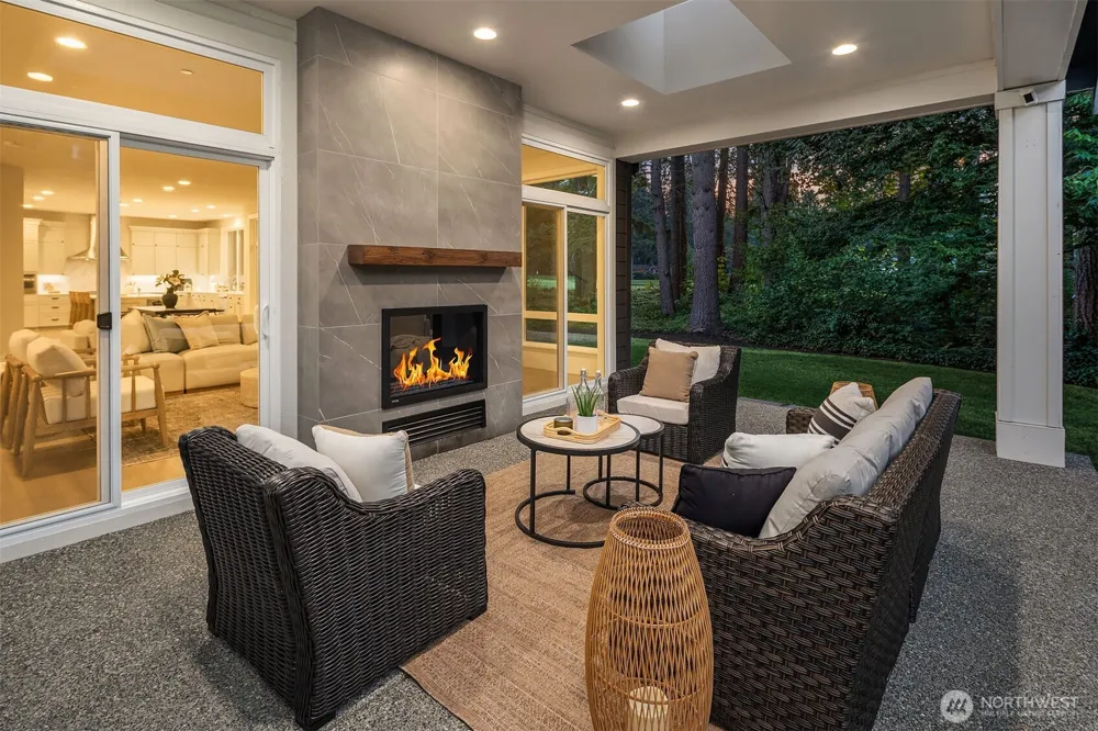 2025 211th Avenue NE Sammamish, WA 98074