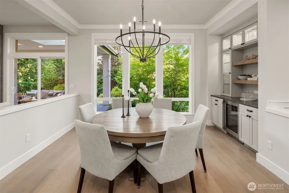 2025 211th Avenue NE Sammamish, WA 98074