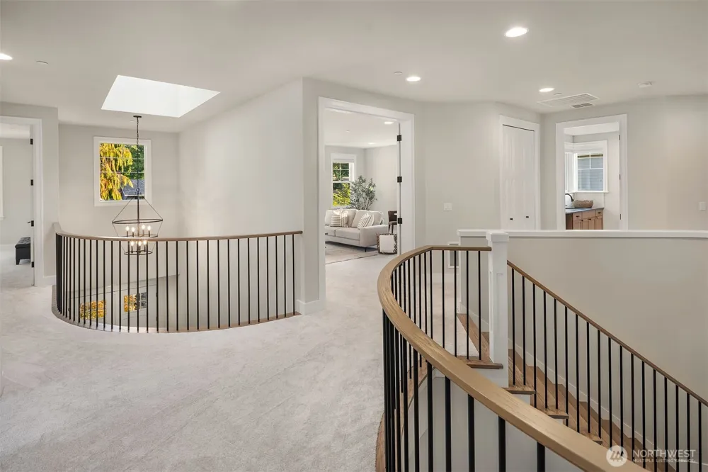 2025 211th Avenue NE Sammamish, WA 98074