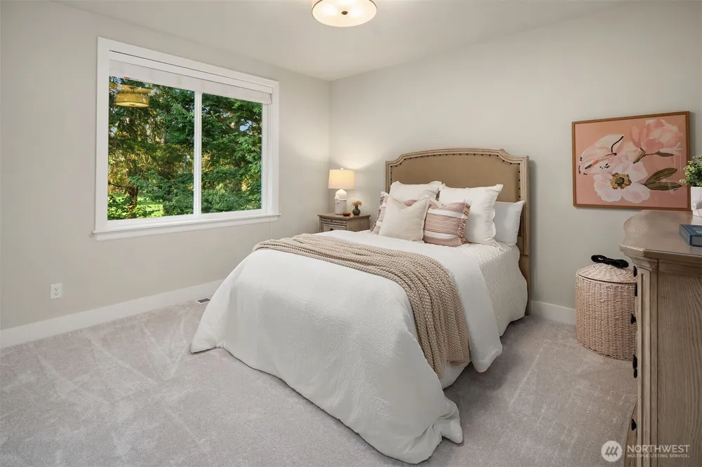 2025 211th Avenue NE Sammamish, WA 98074