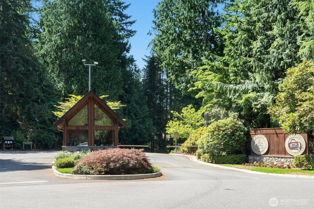 2025 211th Avenue NE Sammamish, WA 98074