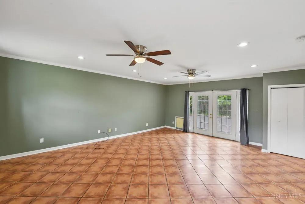 10421 Twinkle Lane Montgomery, OH 45242