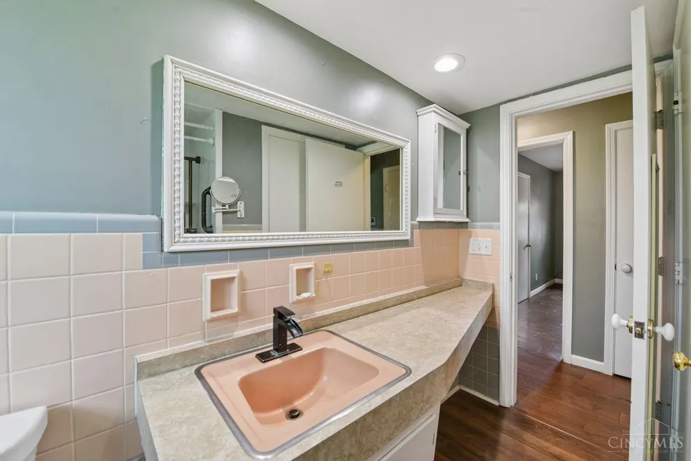 10421 Twinkle Lane Montgomery, OH 45242