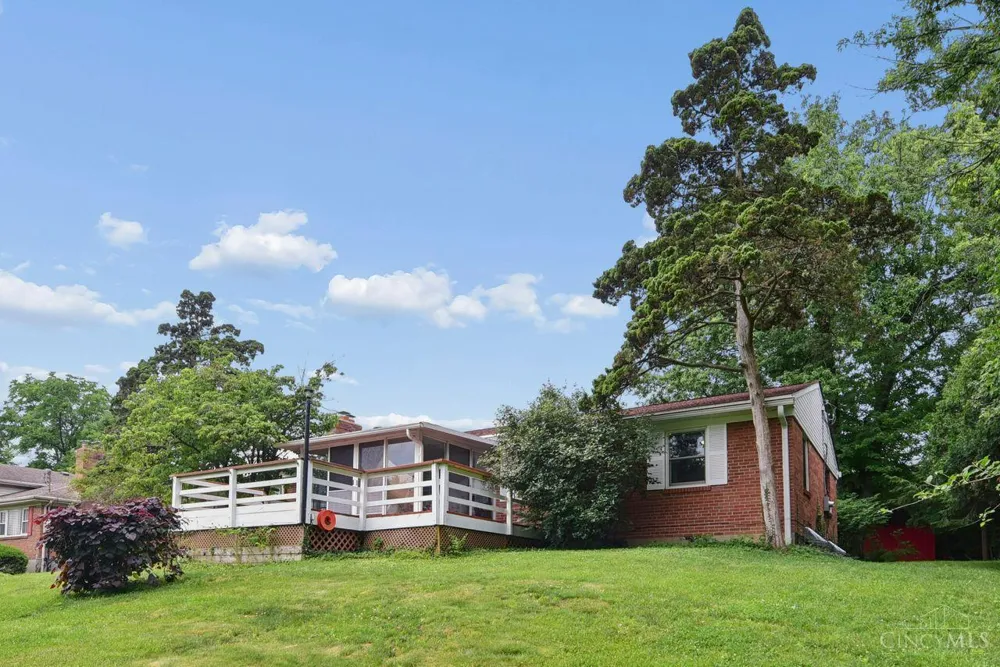 10421 Twinkle Lane Montgomery, OH 45242