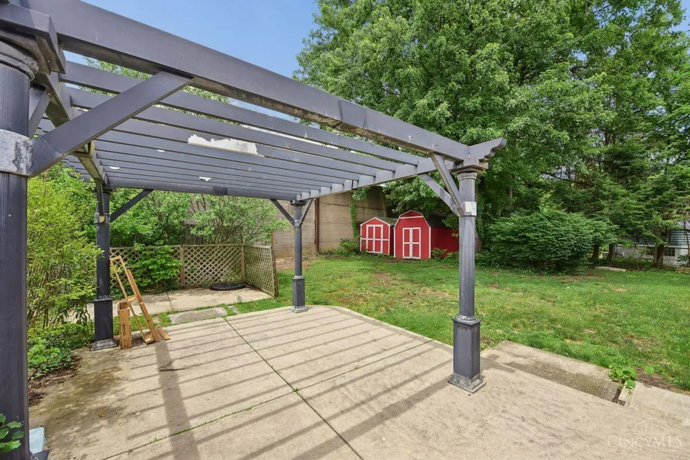 10421 Twinkle Lane Montgomery, OH 45242