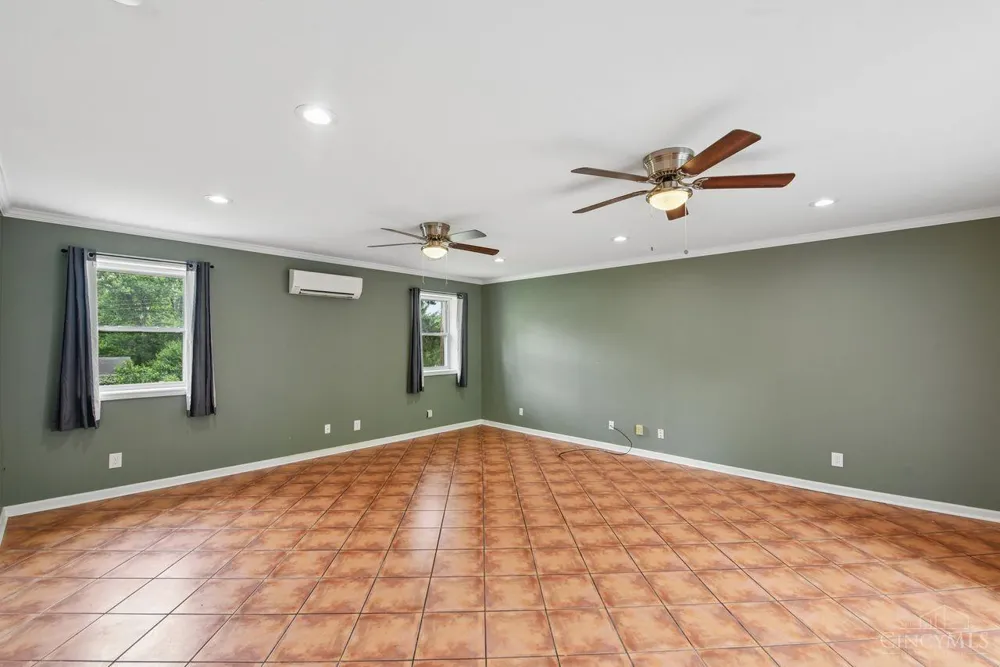 10421 Twinkle Lane Montgomery, OH 45242