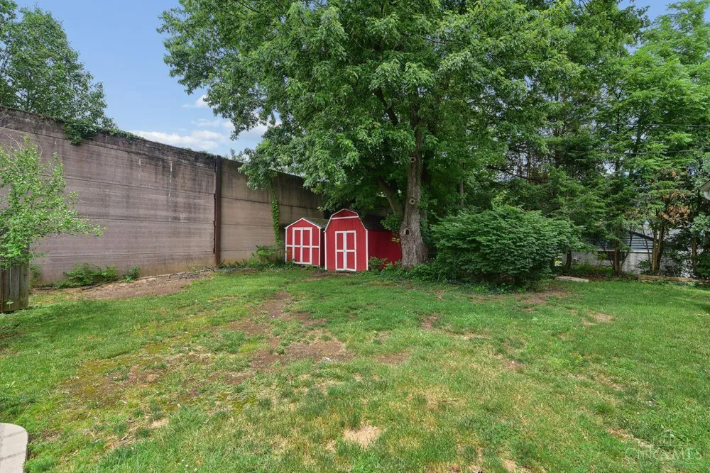 10421 Twinkle Lane Montgomery, OH 45242