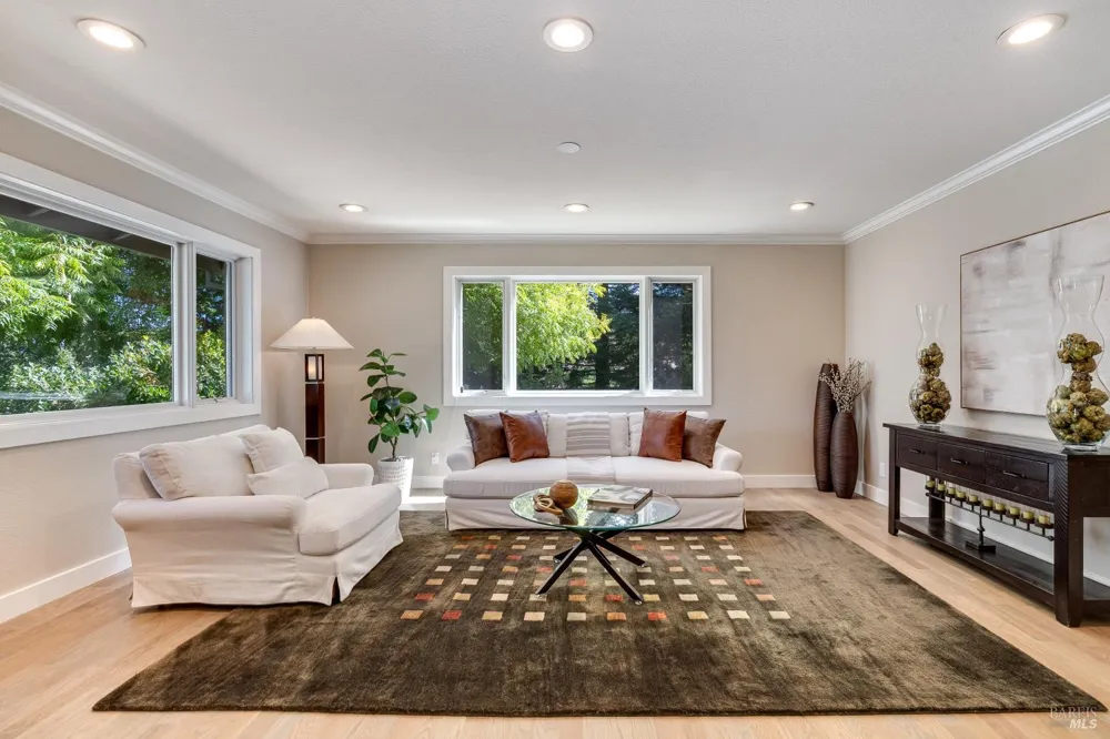4737 Pressley Road Santa Rosa, CA 95404