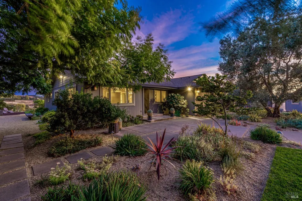 4737 Pressley Road Santa Rosa, CA 95404
