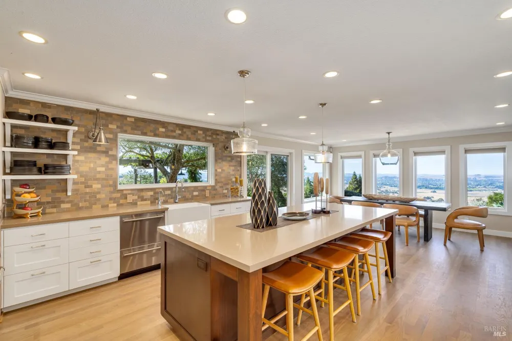 4737 Pressley Road Santa Rosa, CA 95404