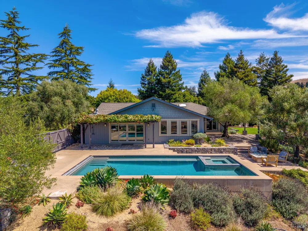 4737 Pressley Road Santa Rosa, CA 95404