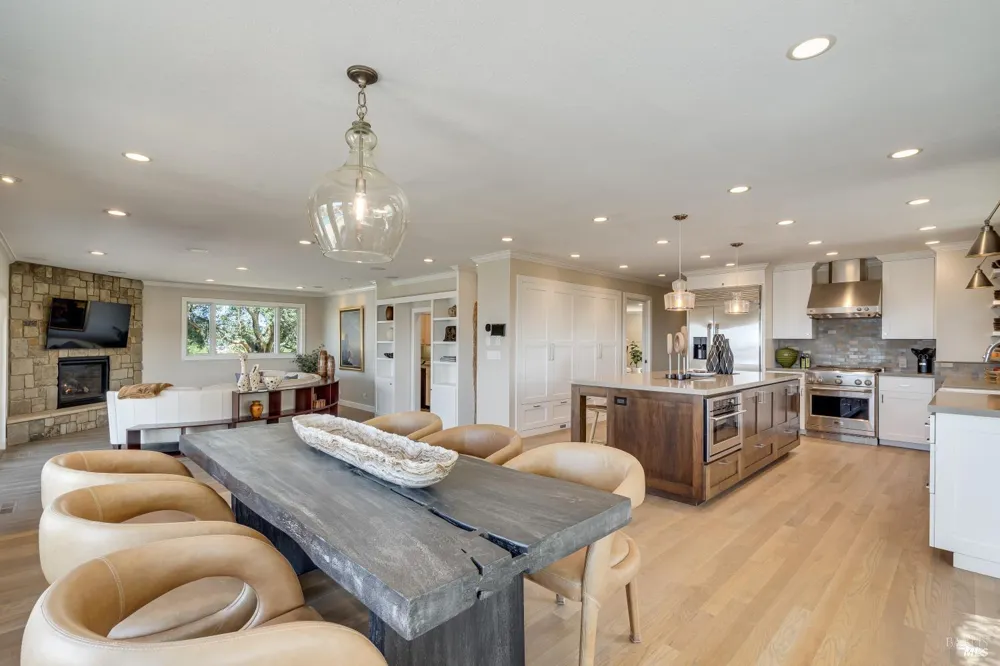 4737 Pressley Road Santa Rosa, CA 95404