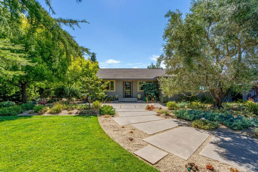 4737 Pressley Road Santa Rosa, CA 95404
