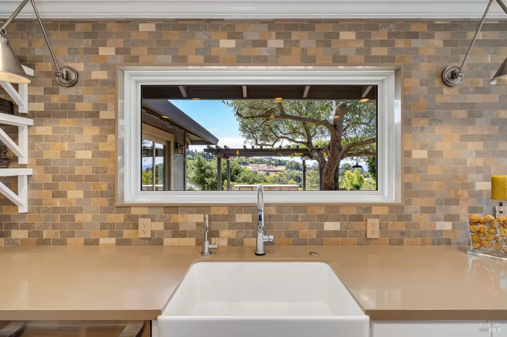 4737 Pressley Road Santa Rosa, CA 95404