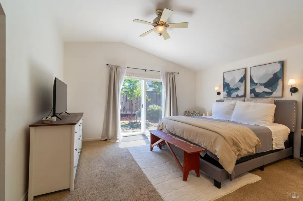 1119 Santa Cruz Way Rohnert Park, CA 94928