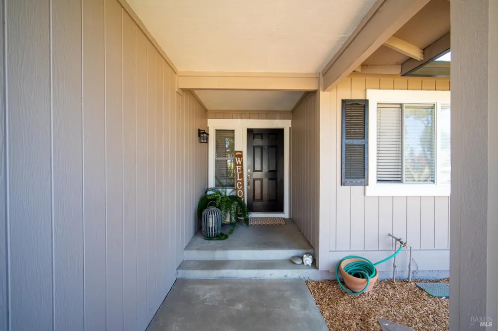1119 Santa Cruz Way Rohnert Park, CA 94928