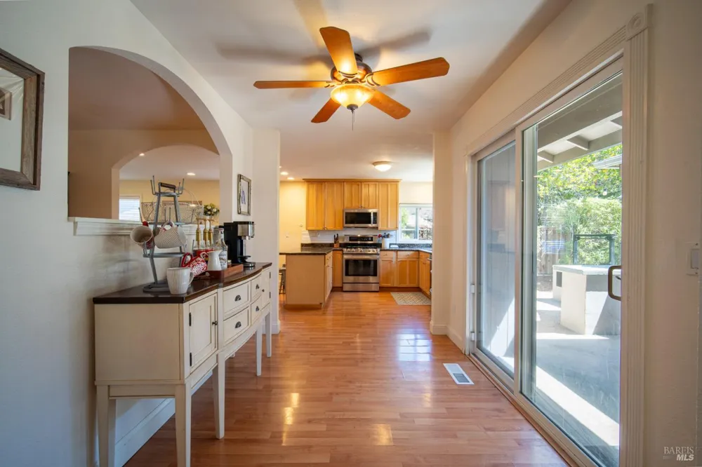 1119 Santa Cruz Way Rohnert Park, CA 94928