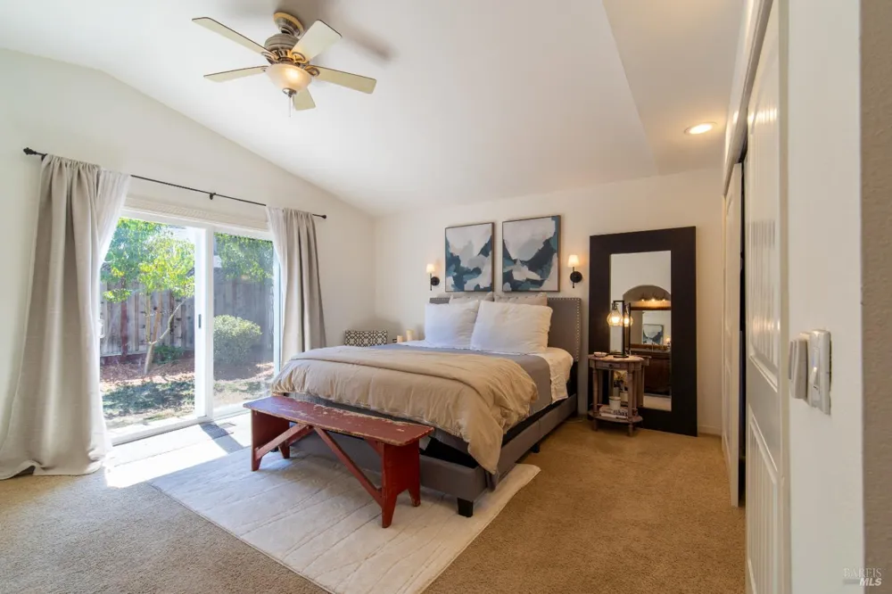 1119 Santa Cruz Way Rohnert Park, CA 94928