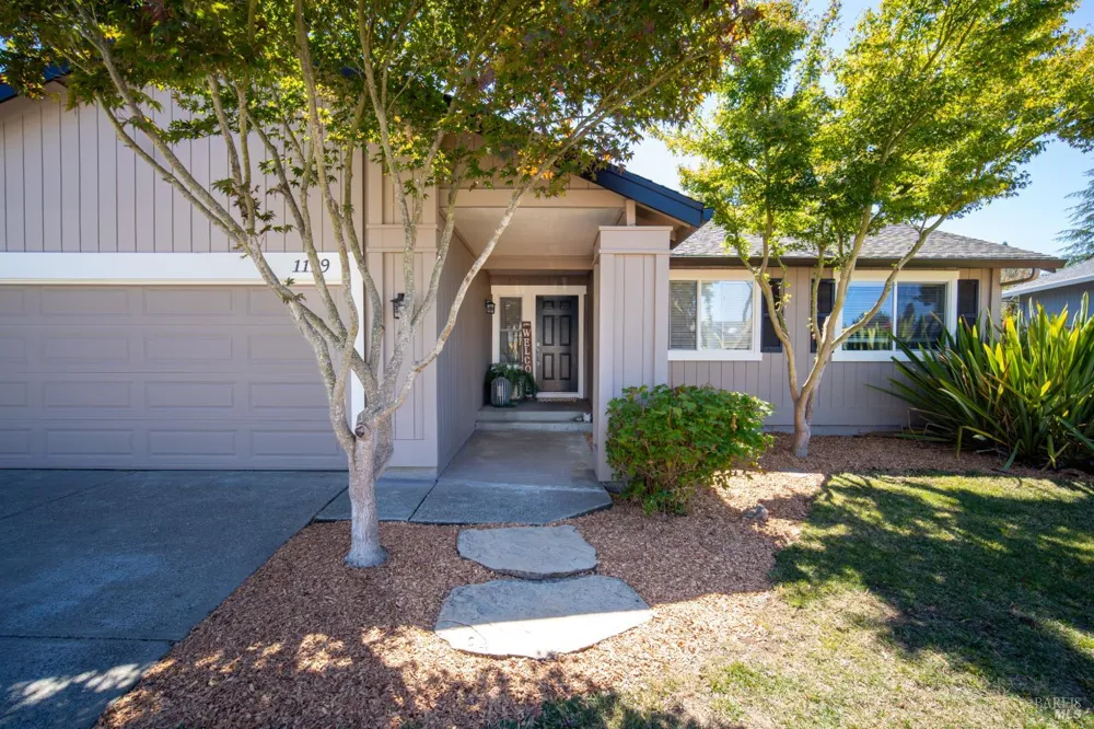 1119 Santa Cruz Way Rohnert Park, CA 94928