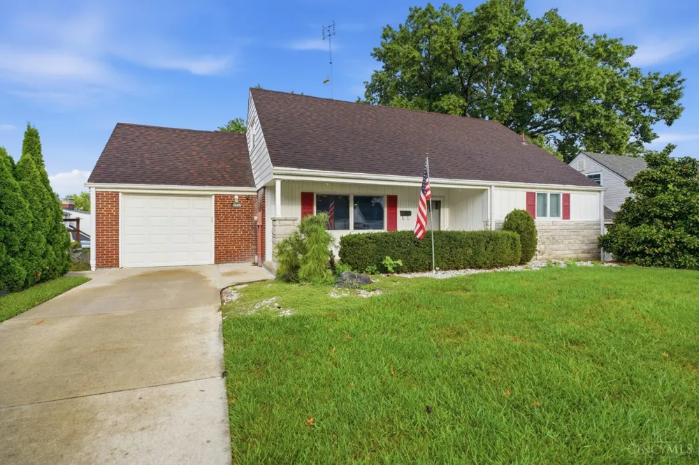 5557 Fairwood Road Green, OH 45239