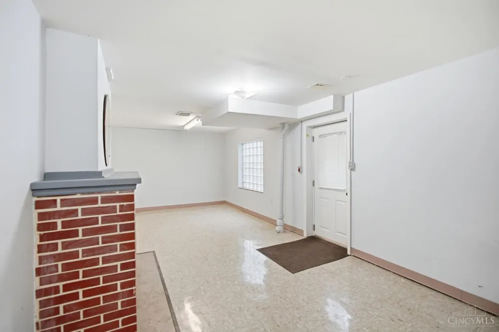5557 Fairwood Road Green, OH 45239