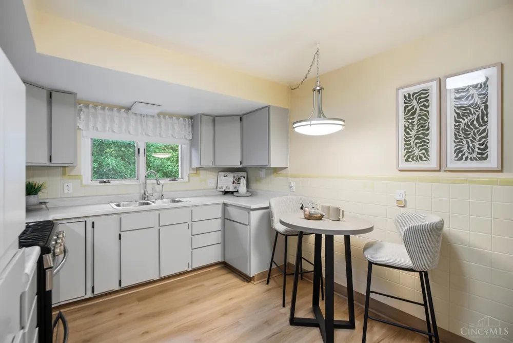 5557 Fairwood Road Green, OH 45239