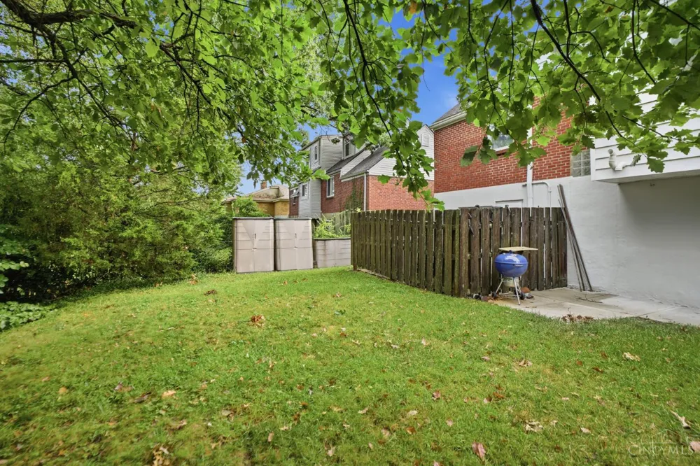 5557 Fairwood Road Green, OH 45239