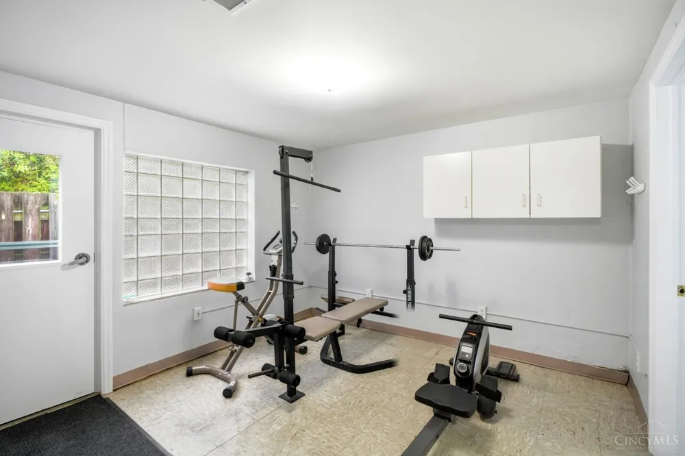 5557 Fairwood Road Green, OH 45239