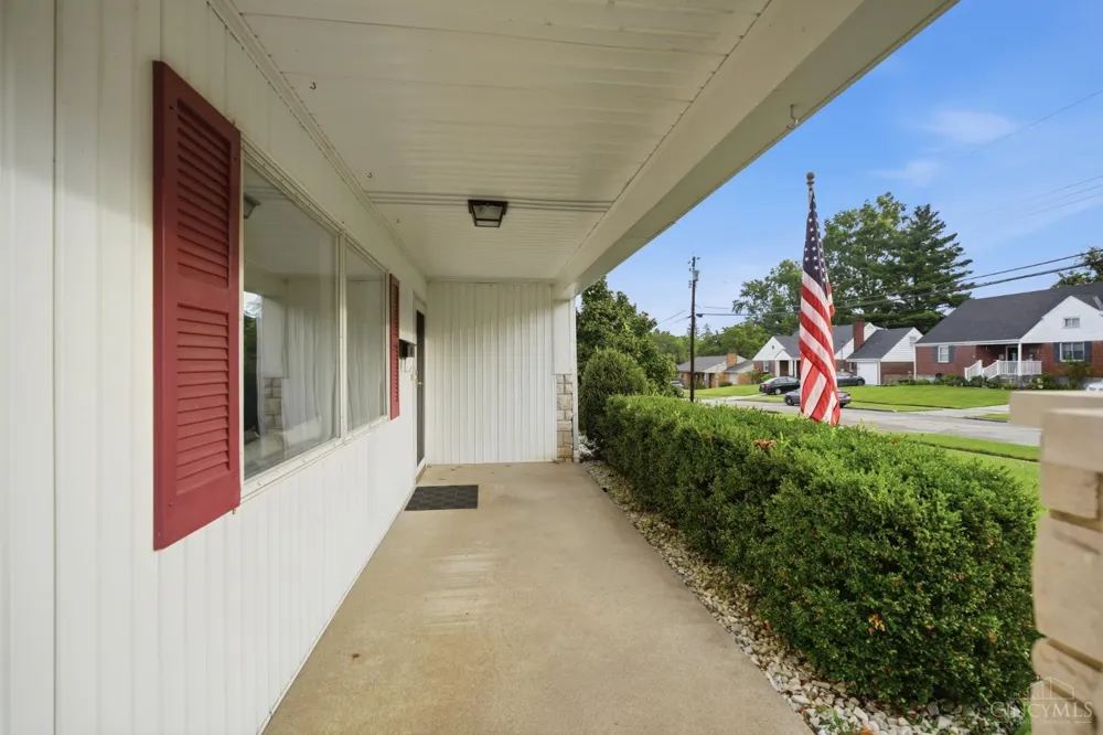 5557 Fairwood Road Green, OH 45239