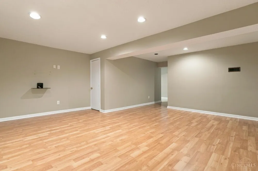 7576 Lake Pointe Hamilton, OH 45039