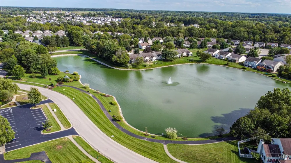 7576 Lake Pointe Hamilton, OH 45039