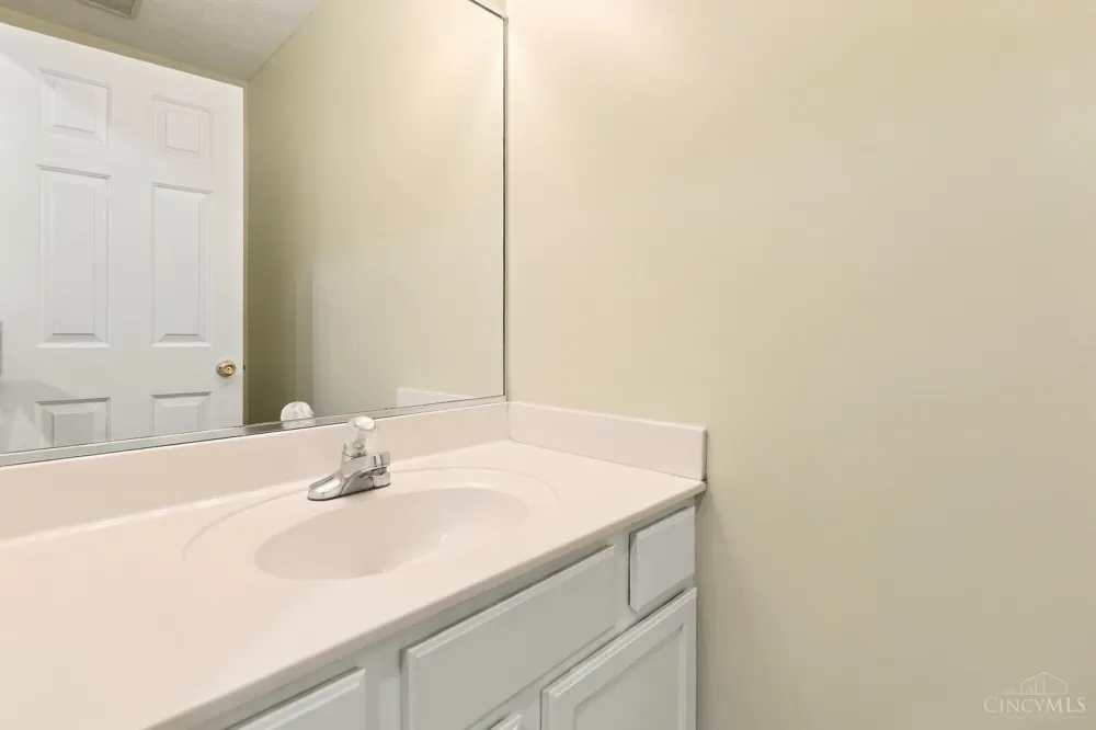 7576 Lake Pointe Hamilton, OH 45039