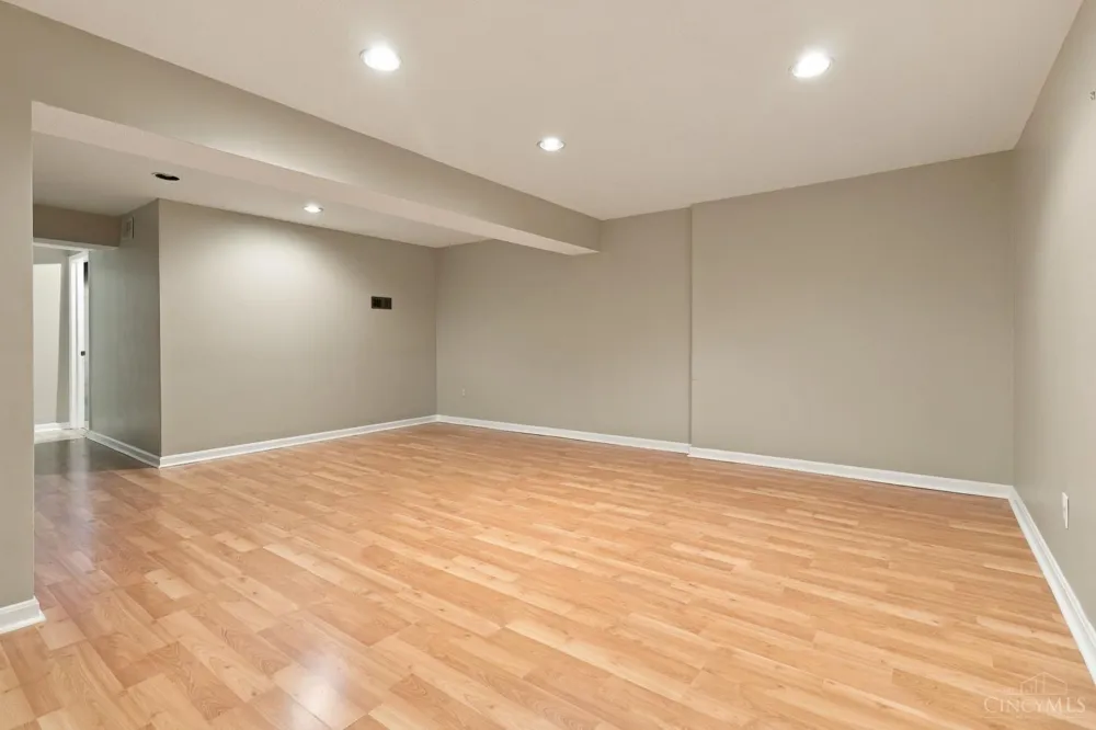 7576 Lake Pointe Hamilton, OH 45039