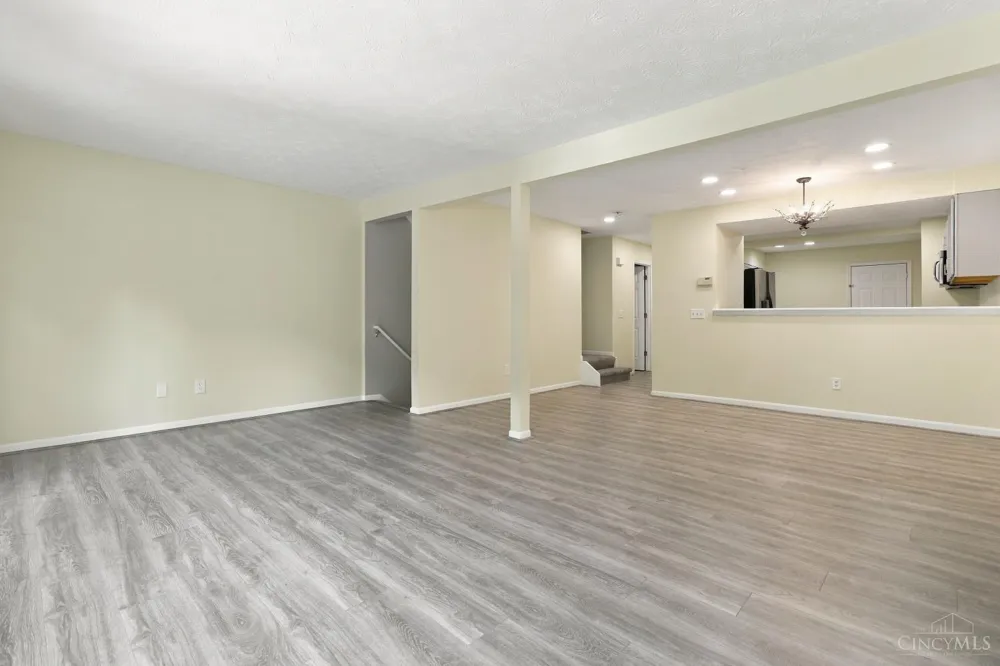 7576 Lake Pointe Hamilton, OH 45039