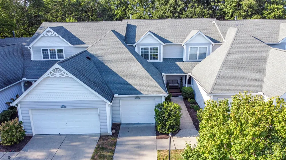 7576 Lake Pointe Hamilton, OH 45039