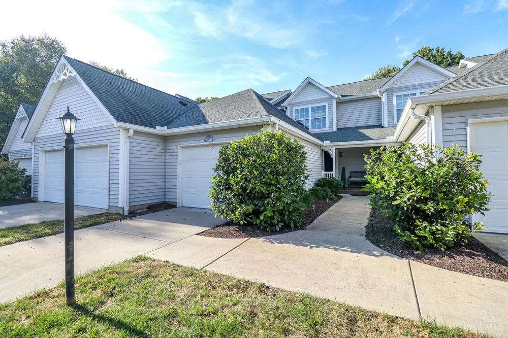 7576 Lake Pointe Hamilton, OH 45039
