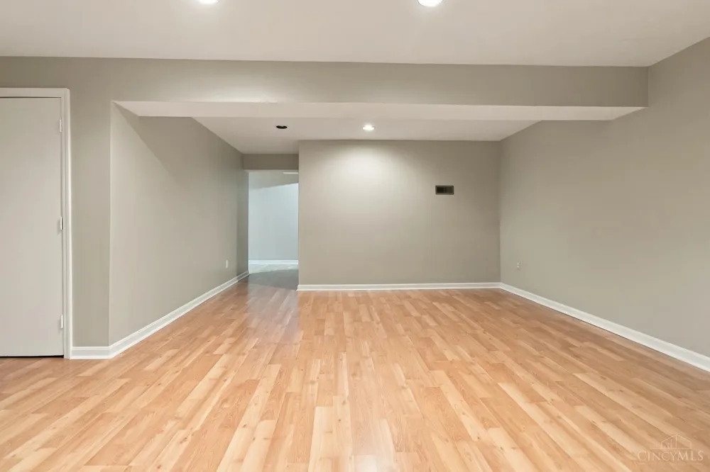 7576 Lake Pointe Hamilton, OH 45039