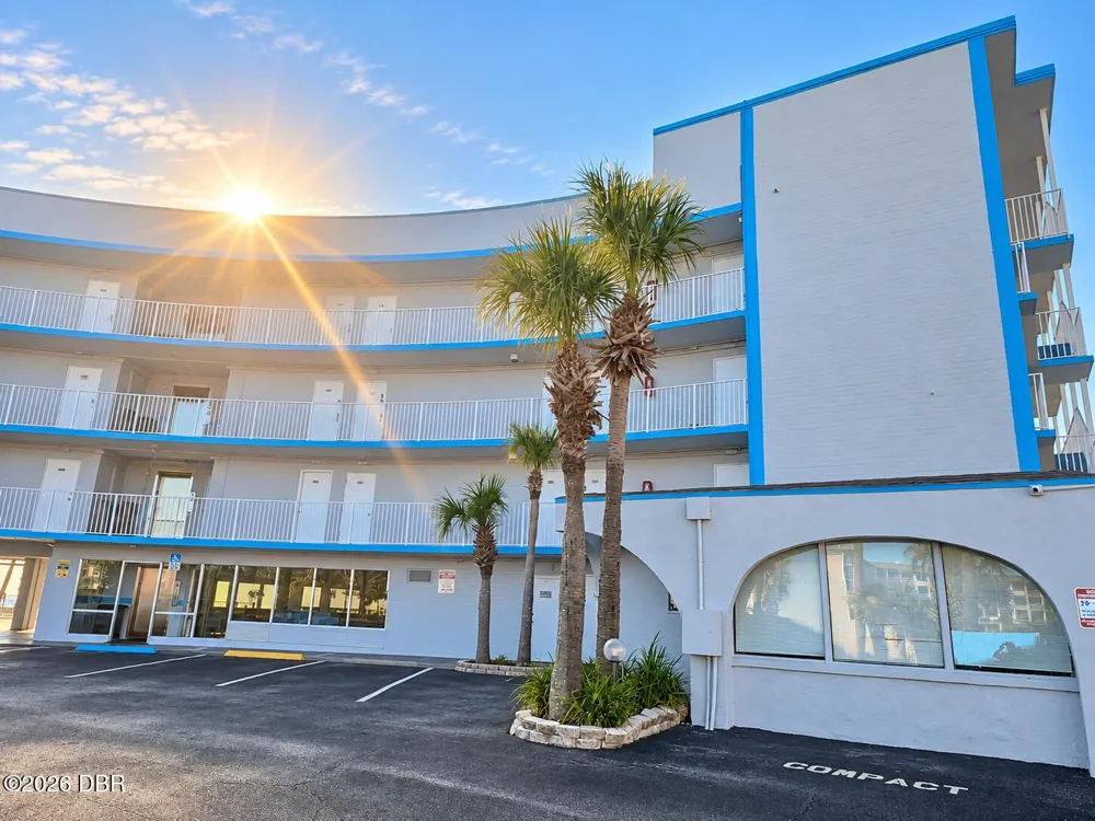 1233 S Atlantic Avenue #210 Daytona Beach, FL 32118